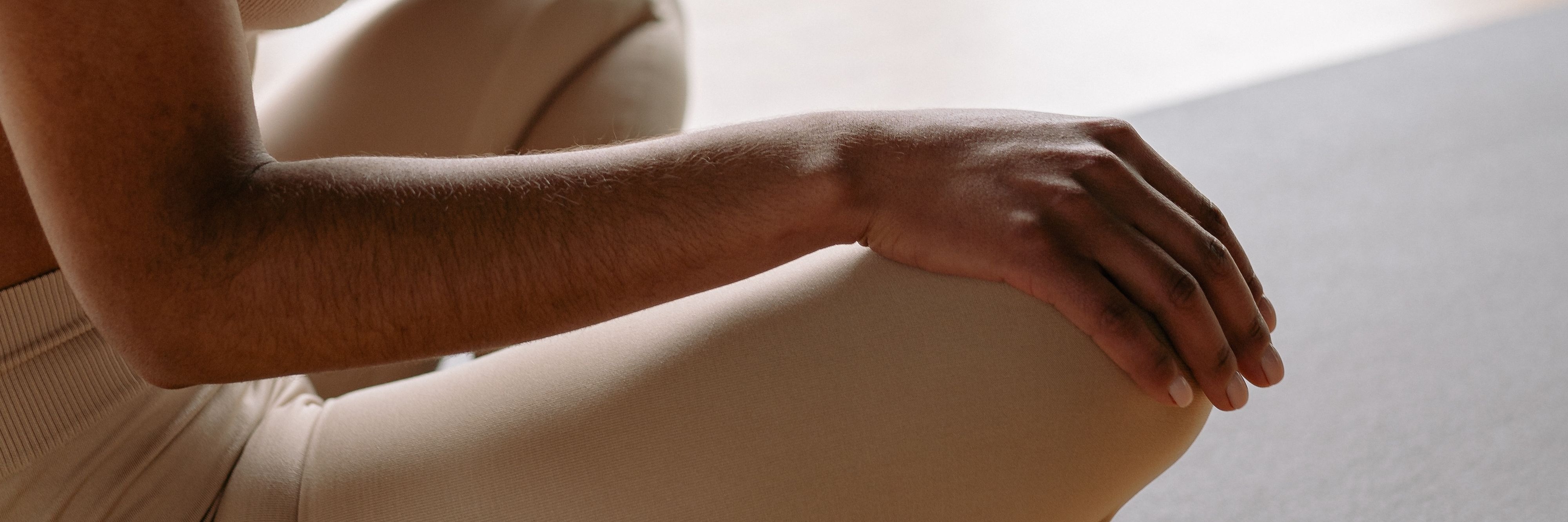 Rise & Flow / Hatha flow Yoga by Johanna, Online