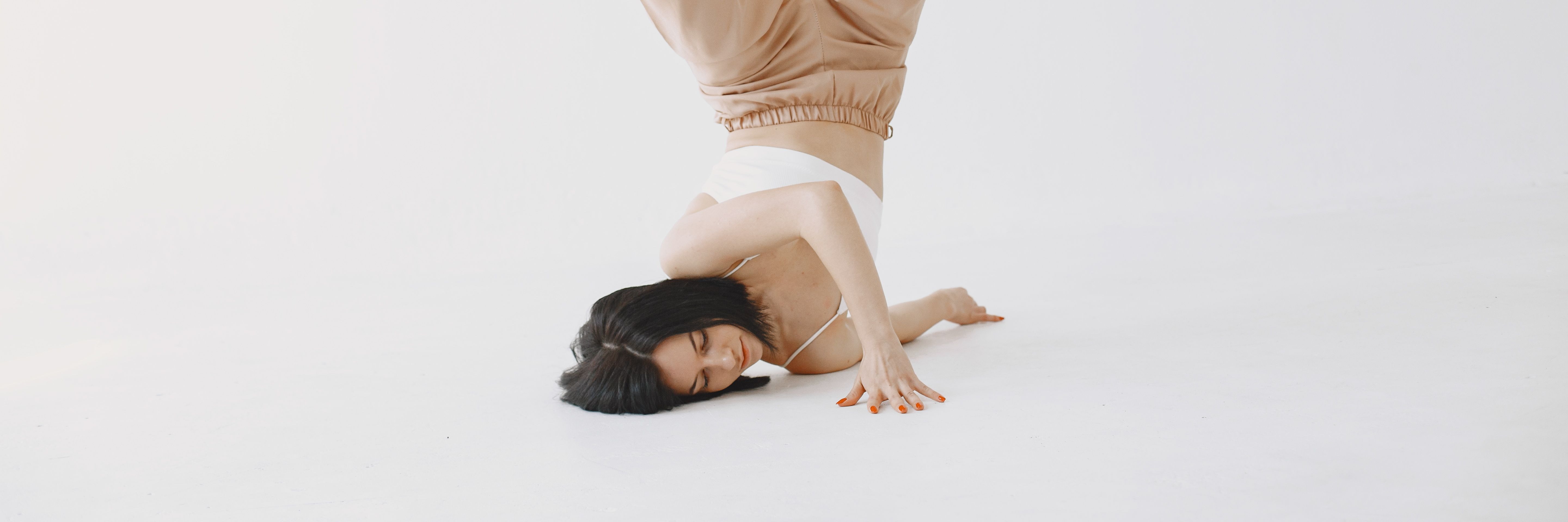 Energizing Vinyasa flow by Florence, Lisbon, Portugal